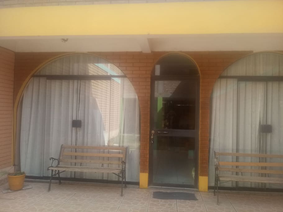 fachada ingreso