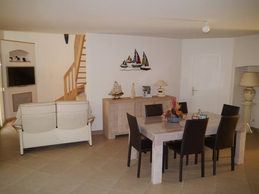 P/ Petit déjeuner Salle à manger