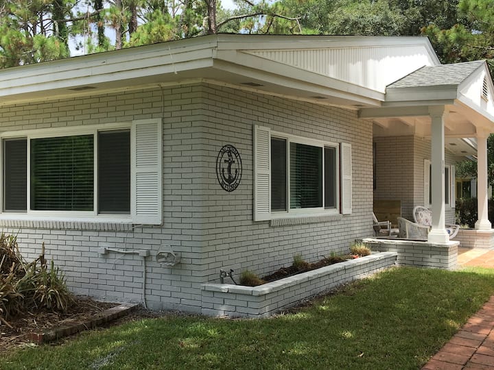 Anchored Blessings Jekyll Island, Houses for Rent in Jekyll