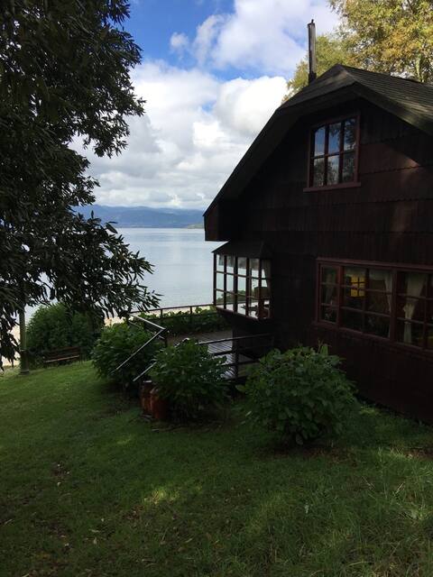 Cabin Rental on the shore of Lake Ranco