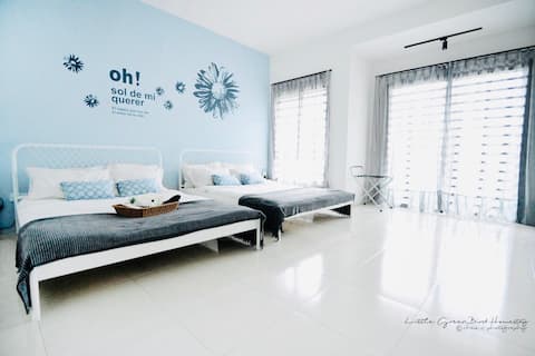 ****Little Green Bird Lakefront Homestay (10Pax)