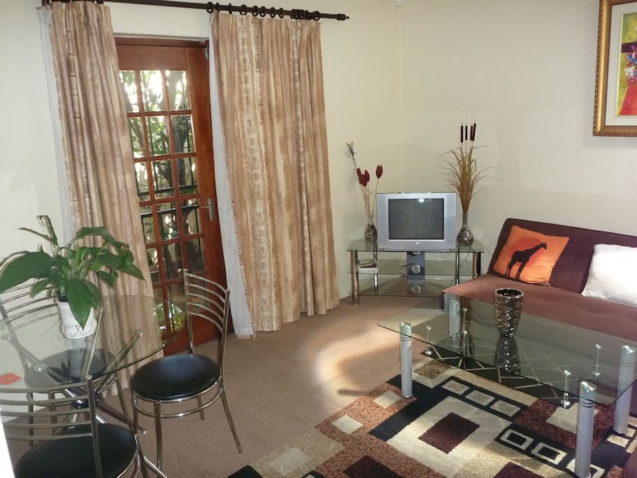 Paarl Self Catering Cottage Lounge