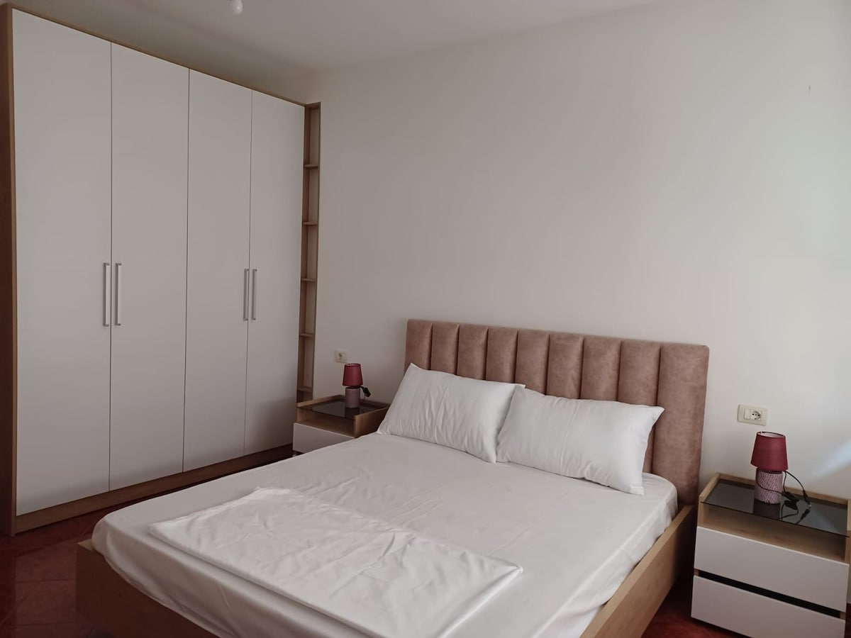 Listing 977289771564143922