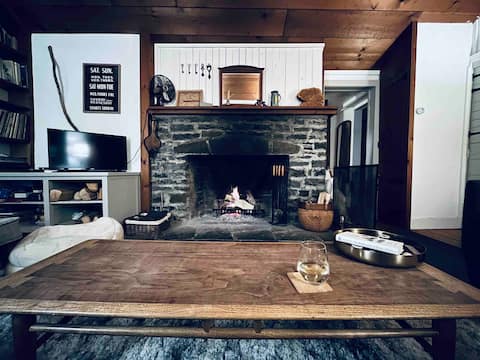 Top performing Airbnb: Woodstock Charmer in Woodstock