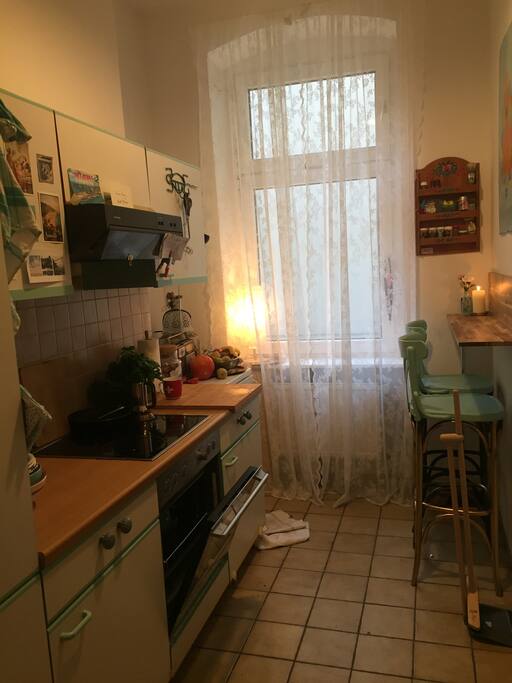 Küche (mit Esszimmer nebenan)