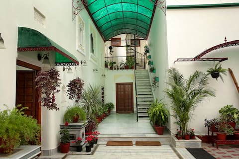 SUKHMAN HERITAGE HAVELI SUITE-2
