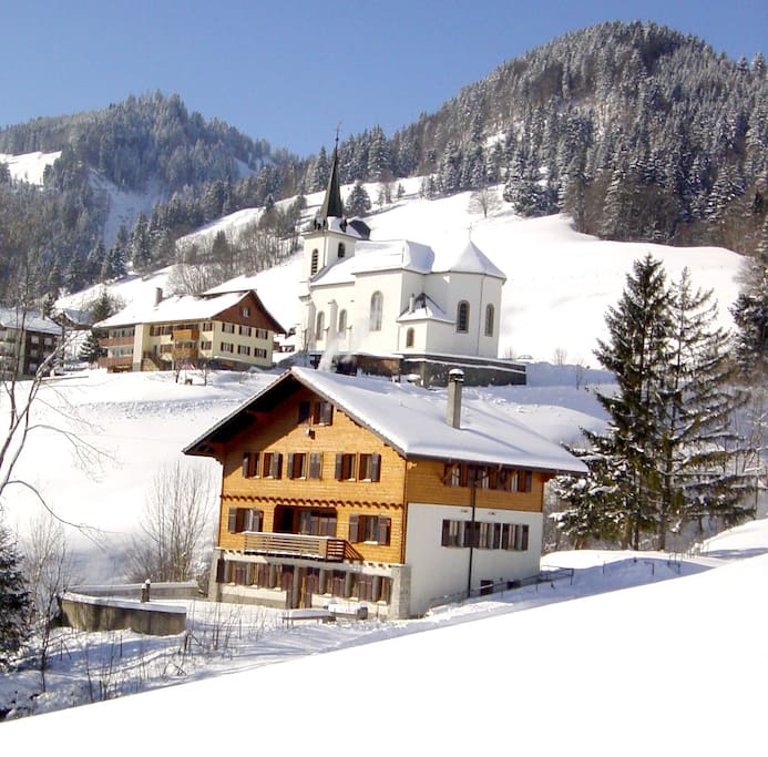 Le chalet en hiver