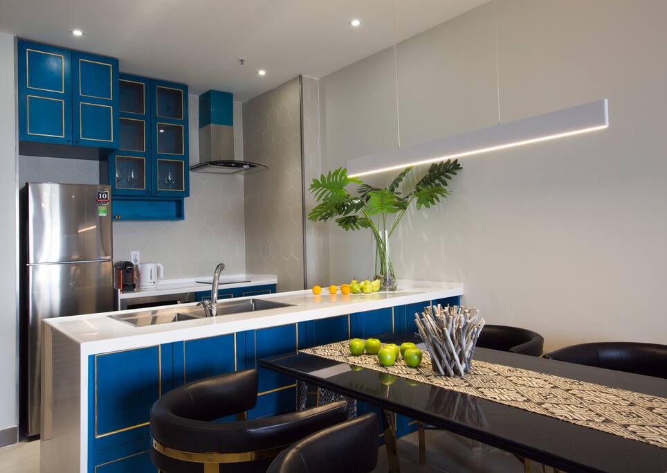 Full Kitchen & there's a cozy dining space