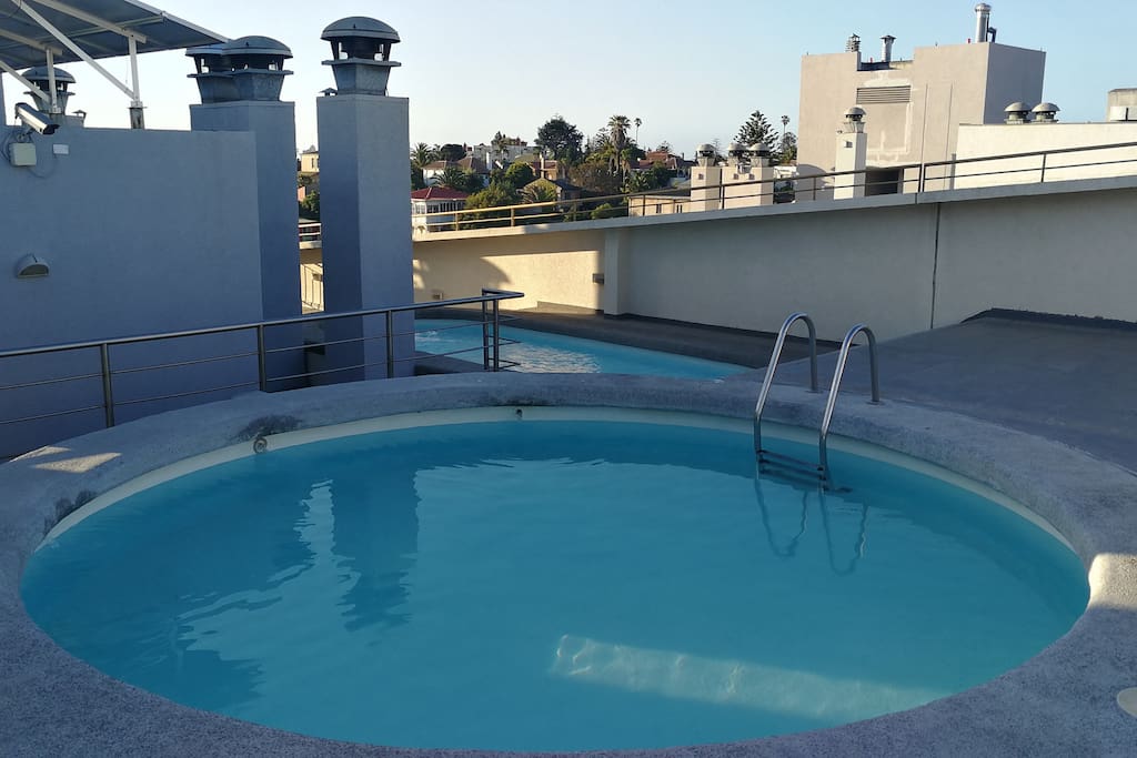 La paz y el relajo de una piscina en las alturas.