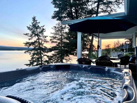 Summers Lakefront Cottage