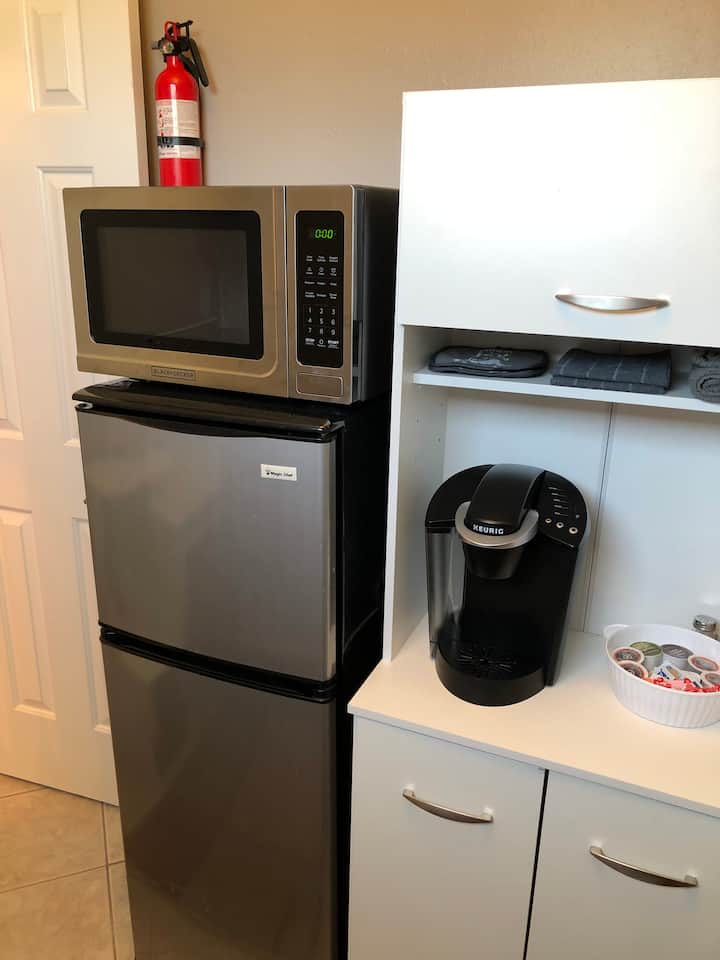 Kemah Sailaway Suite-bed
Bath Kitchenette For 2 - Kemah, TX