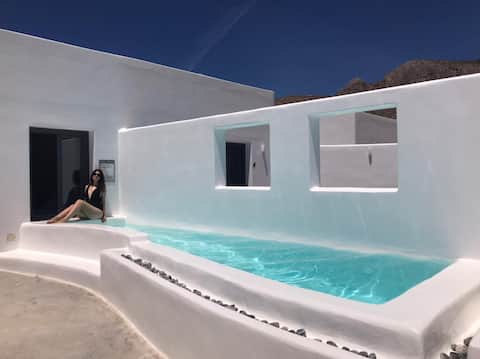 Junior suite with jetted pool