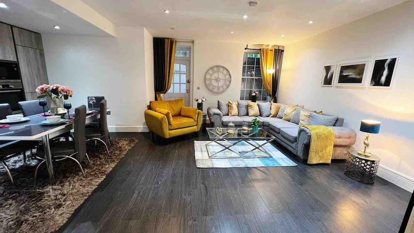 Modern 3bed 3bathroom flat Located in Marylebone