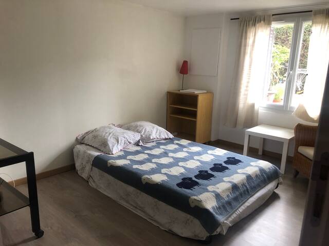 Airbnb Livry Gargan Vacation Rentals Places To Stay