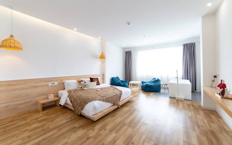 Listings From 深圳屋上月白casa V 艺术空间民宿