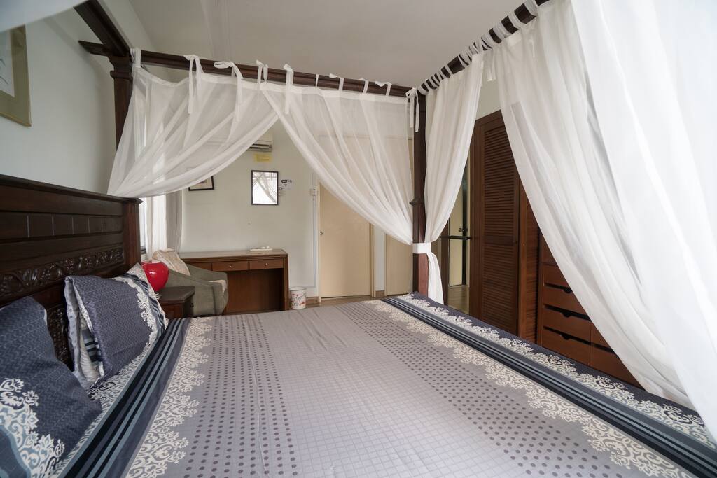 Balinese-style private room