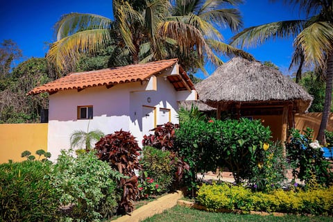 Casa Jardin in Santa Cruz de Miramar