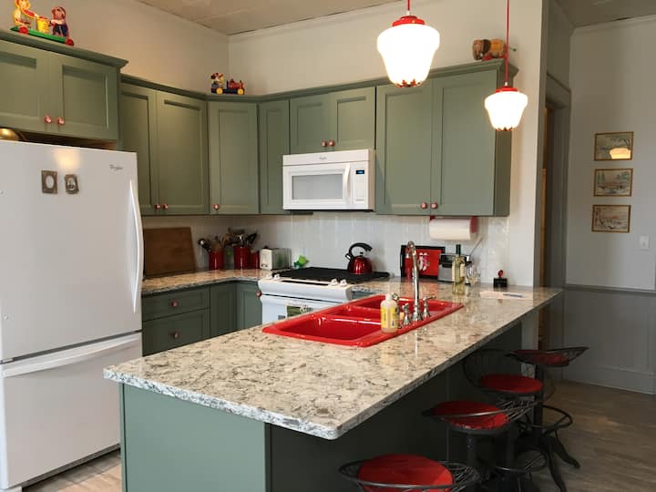 Top 10 Airbnb Vacation Rentals In East Aurora, New York Trip101