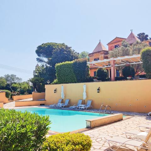 366 sqm Mansion,5 bdrms,5 bthrms, swimming pool.