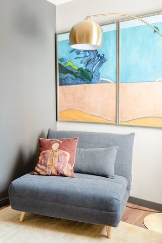 Chic, Sophisticated Gem in Eixample gallery image 3