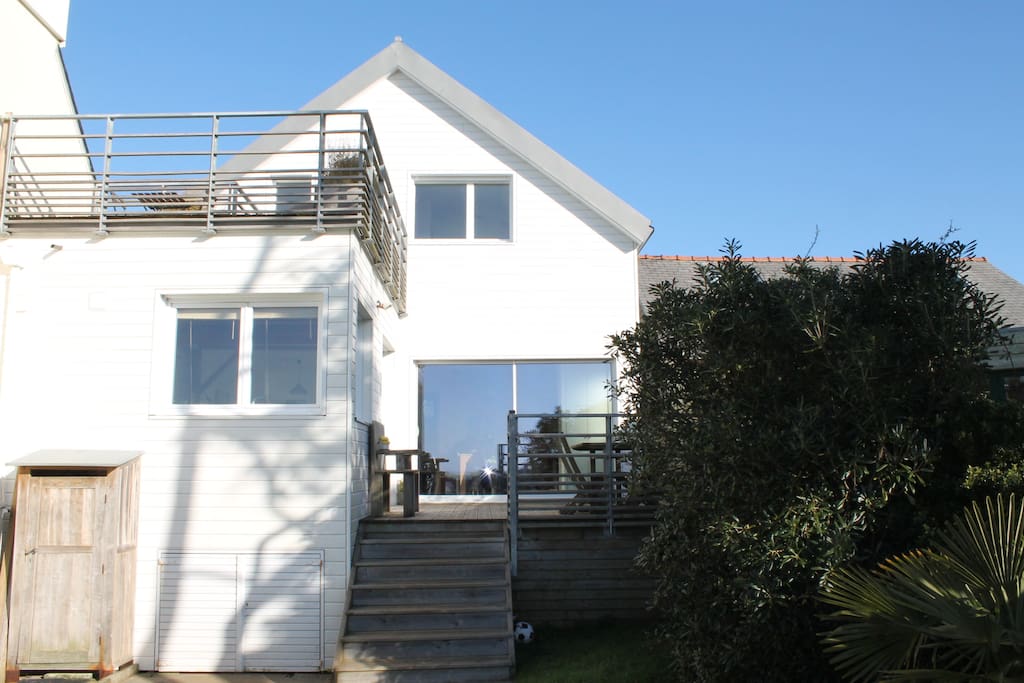 Maison vue du jardin