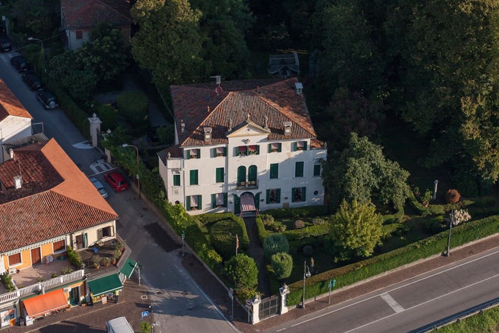 Veduta aerea della Villa