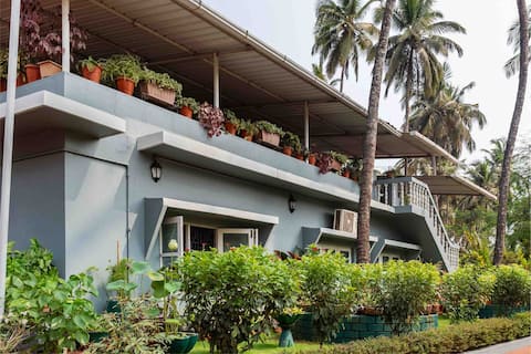 Cozy 1BR Guest House + Garden View in Anjuna