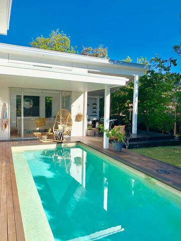 Beach House Sunshine Beach gallery image 2