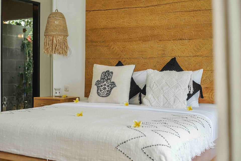 Villa Sedang, by the sea in north Bali, Seririt, Bali, Indonesia, photo 8 of 10