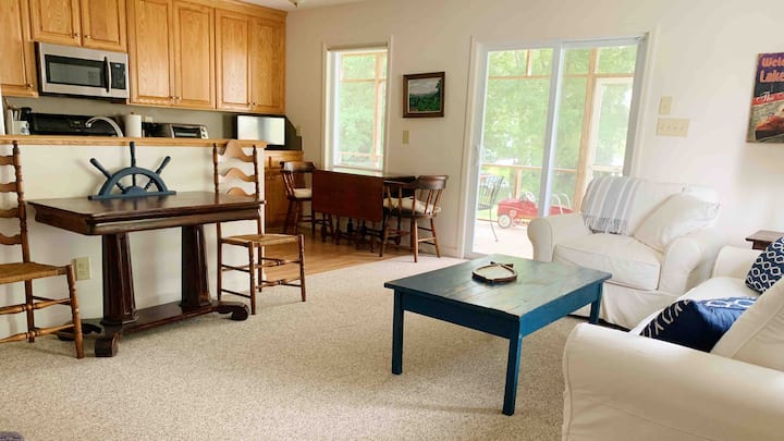 Всекидневна и кухня