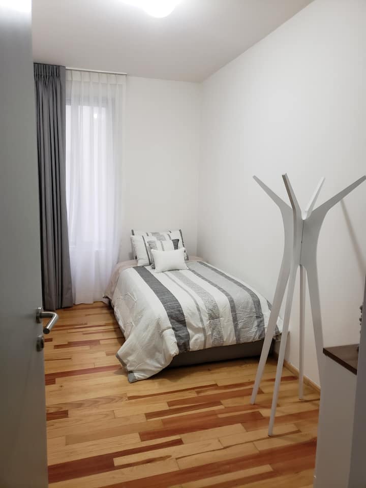 Втора спална соба со единечен кревет