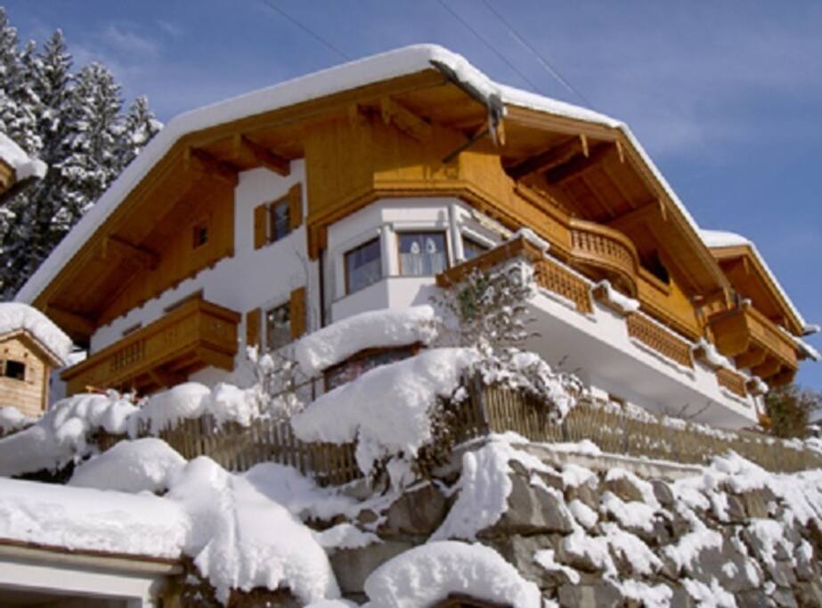 Gesamtansicht im Winter