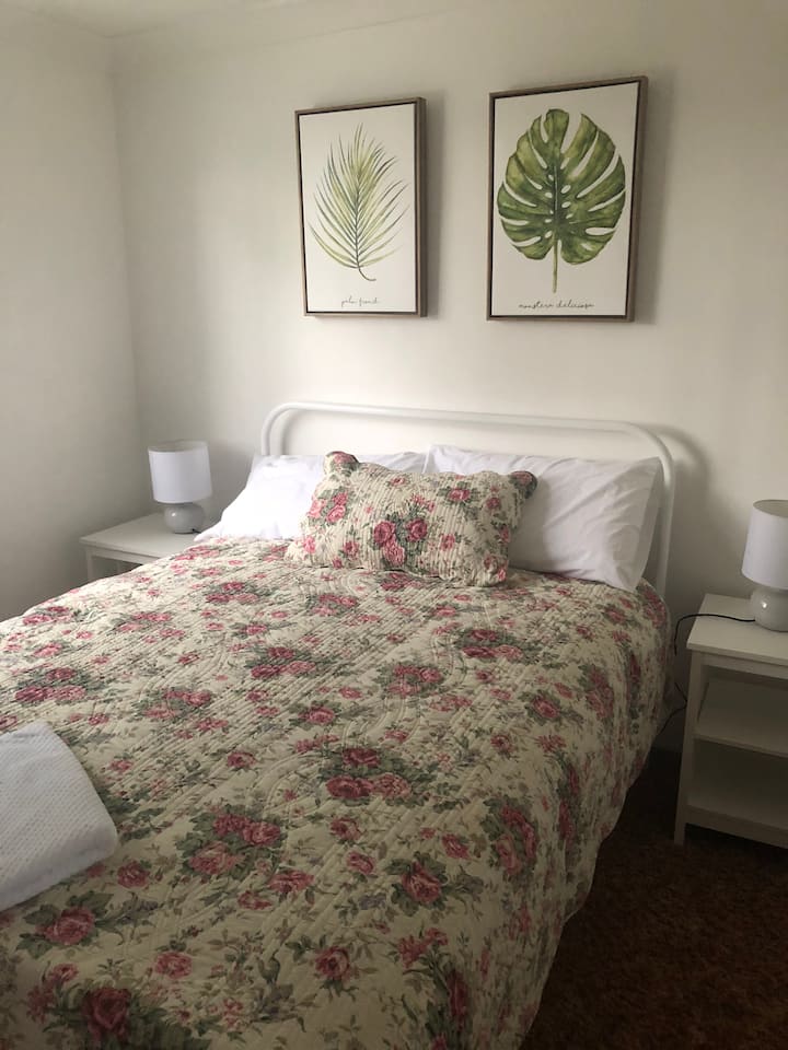 მე-3 საძინებლის ორადგილიანი საწოლი