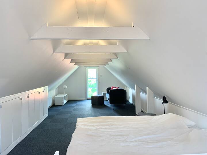 Upstairs bedroom