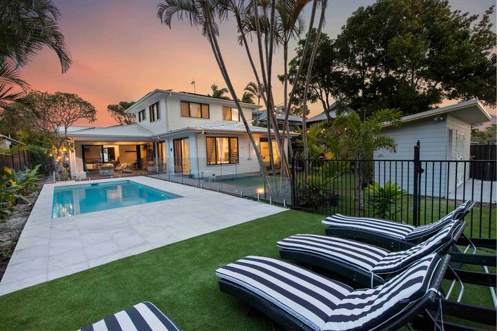 Tropical Beachside Family Retreat – Mineral Pool gallery image 3