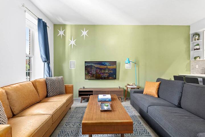 Chic, Bohemian 3BD/2BA + Roof deck in Williamsburg gallery image 3