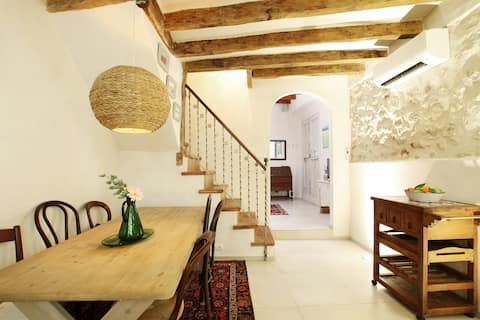 Top Airbnb: Welcome To Casa Guiraud Central Cosy Townhouse en Pollença