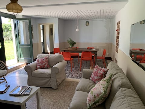 Entire home with private pool, garden and Wi-Fi