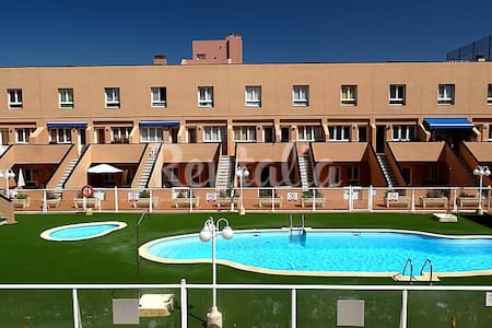 Apartamento luminoso junto al mar