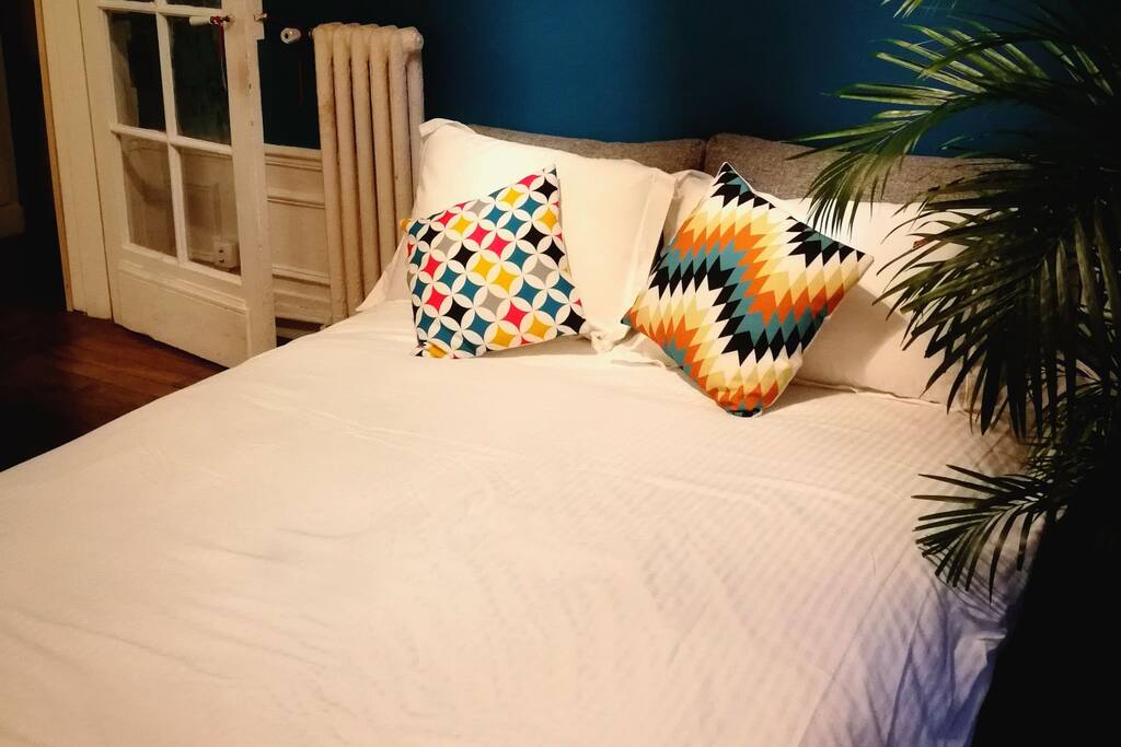 Chambre bleue lit 140 x 190