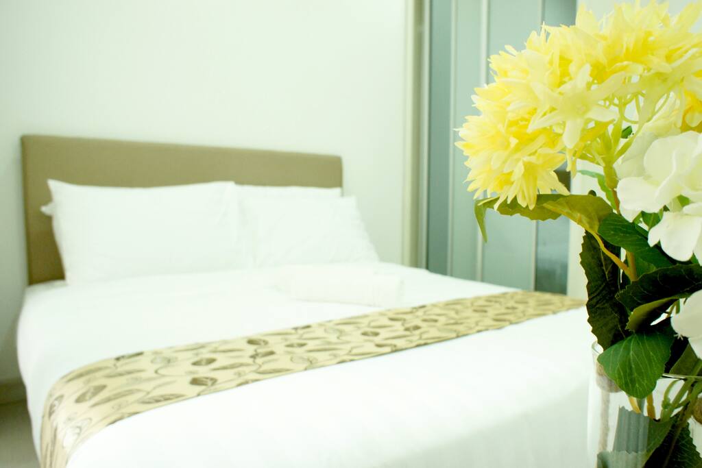 with Queen Bed