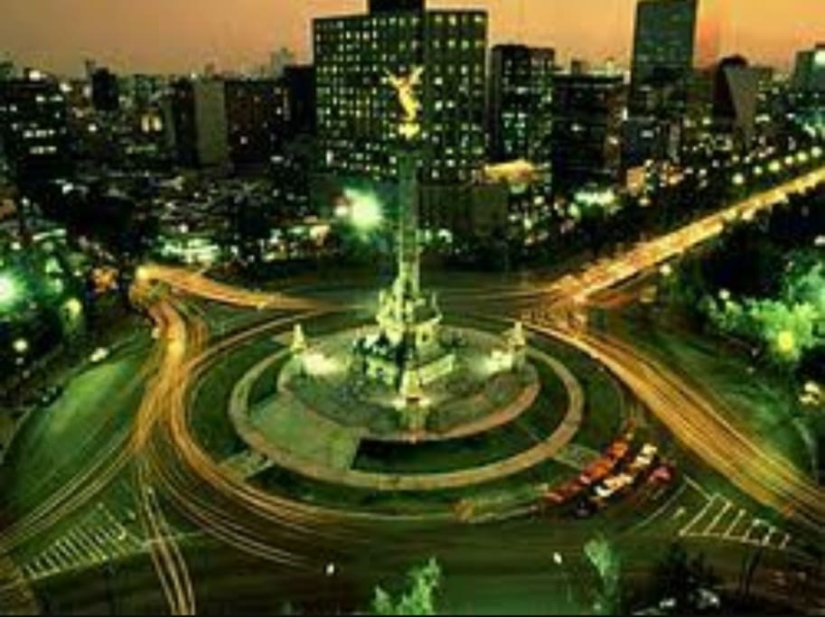 Glorieta del Ángel de la independencia, 3 calles del departamento