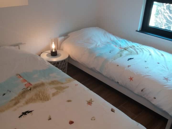 غرفة النوم 2