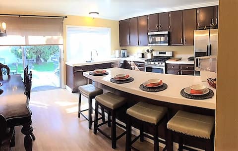 Modern  Abode next to Newport Beach