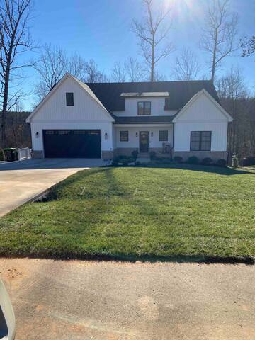 Listing in Lynchburg