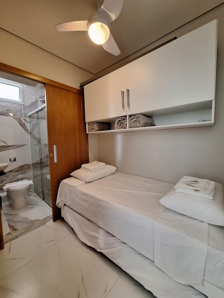 Chumba - vitanda 2 vya mtu mmoja