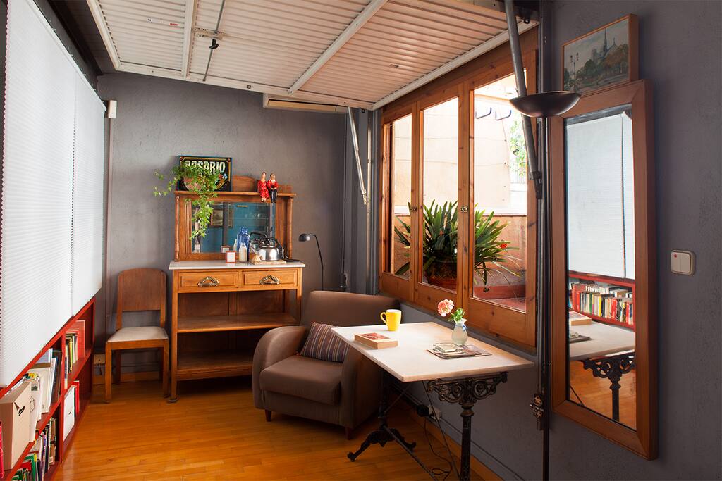 En suite living- room