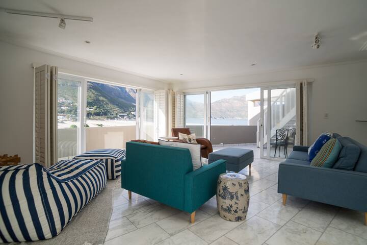 BeachFront Designer Villa in Secure Estate gallery image 4