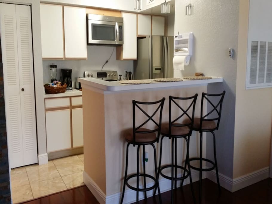 Breakfast bar