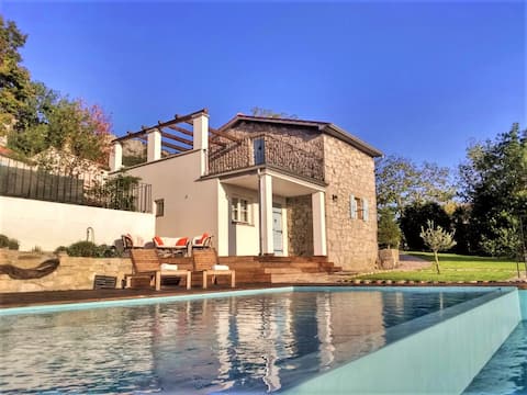 Top Airbnb: Cute vacation house surrounded by green area in Grad Buzet